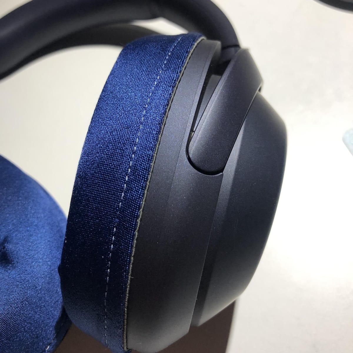 WH-1000XM4 LMとEarTouch INDIGOの組み合わせはこんな感じ