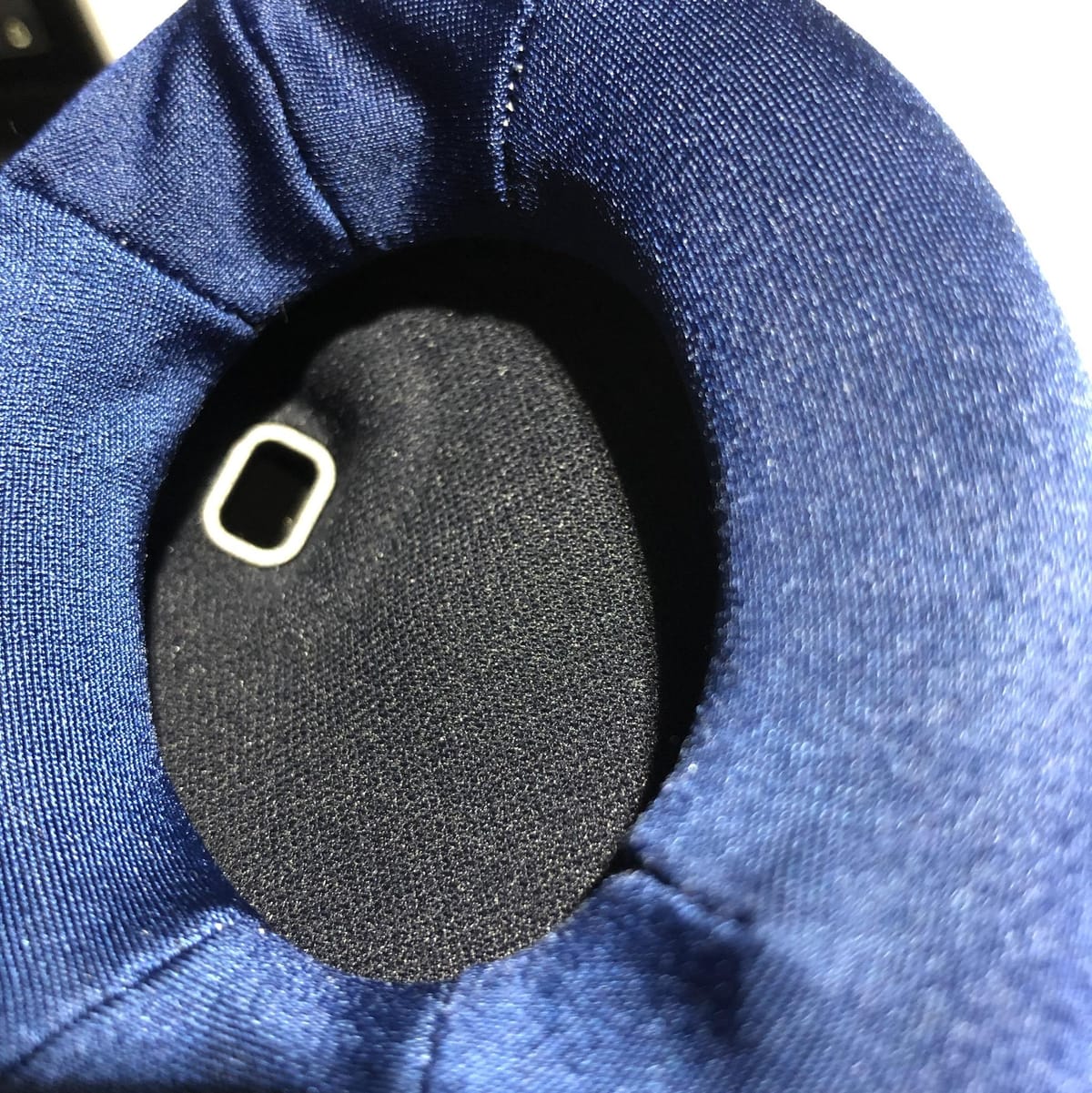 こんな感じなのでセンサーに干渉しない