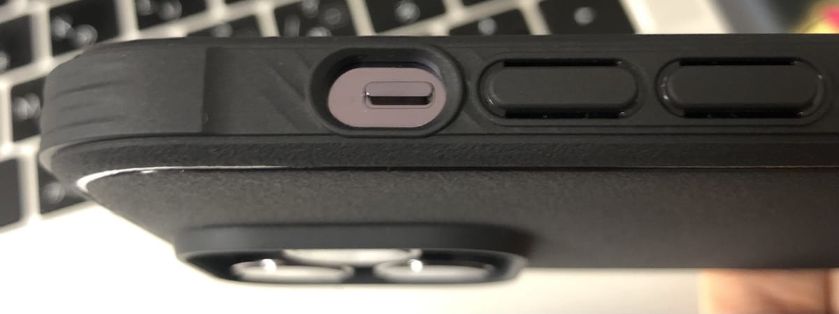 スイッチと穴のズレ具合