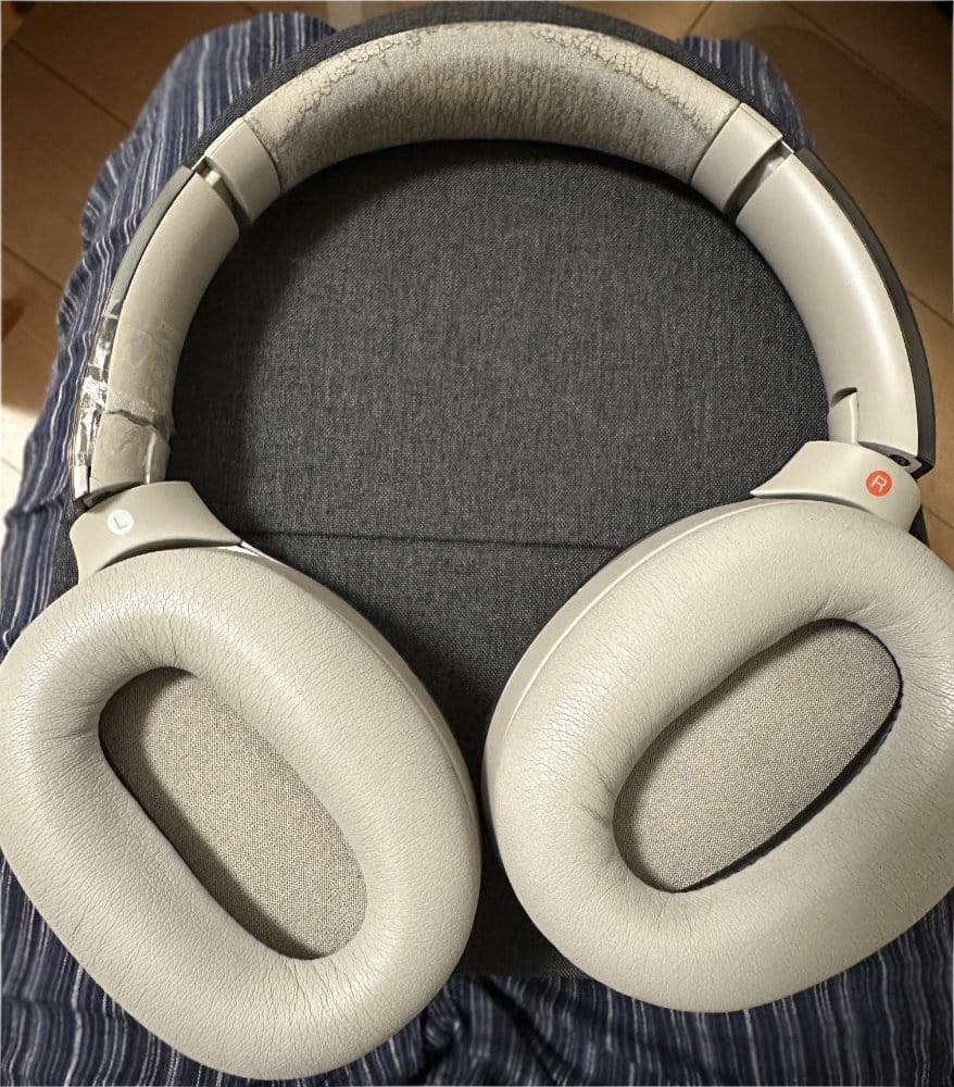 MDR-1000Xの向き（右側がR）